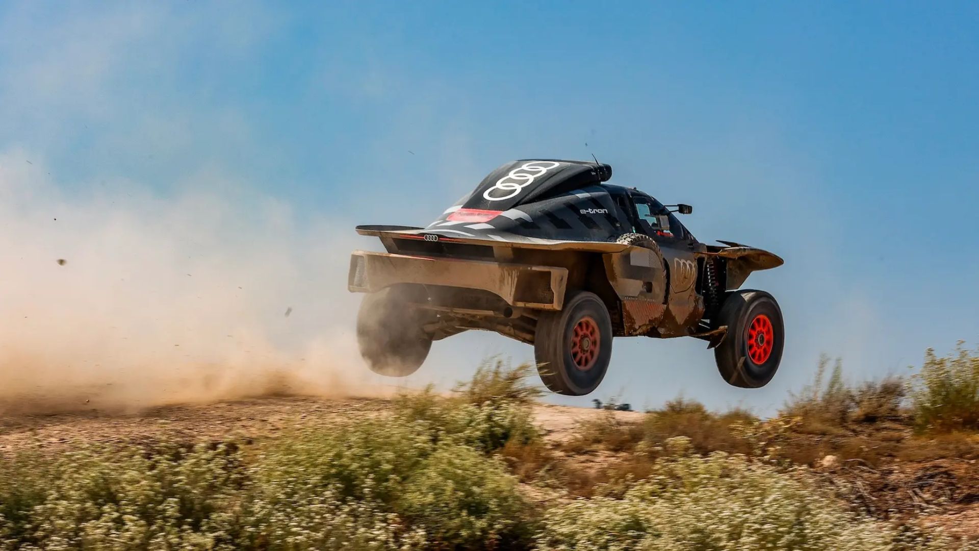 Audi RS Q e-tron rally jump