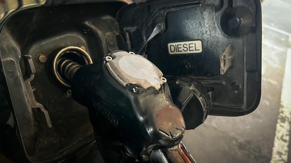 fuel pump filling up a diesel tank