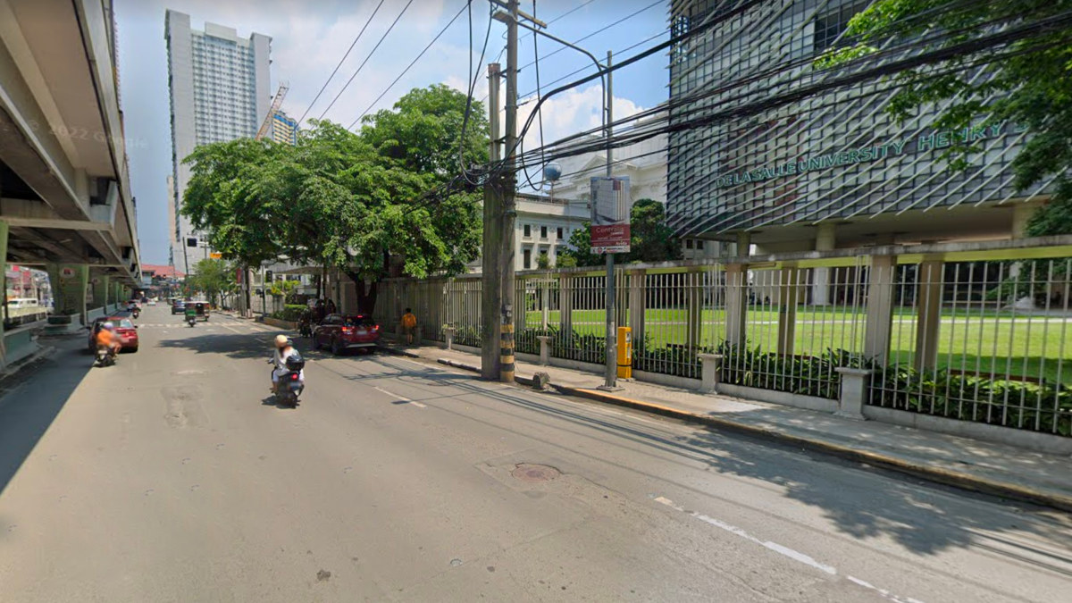 Taft Avenue in front of De La Salle University Manila