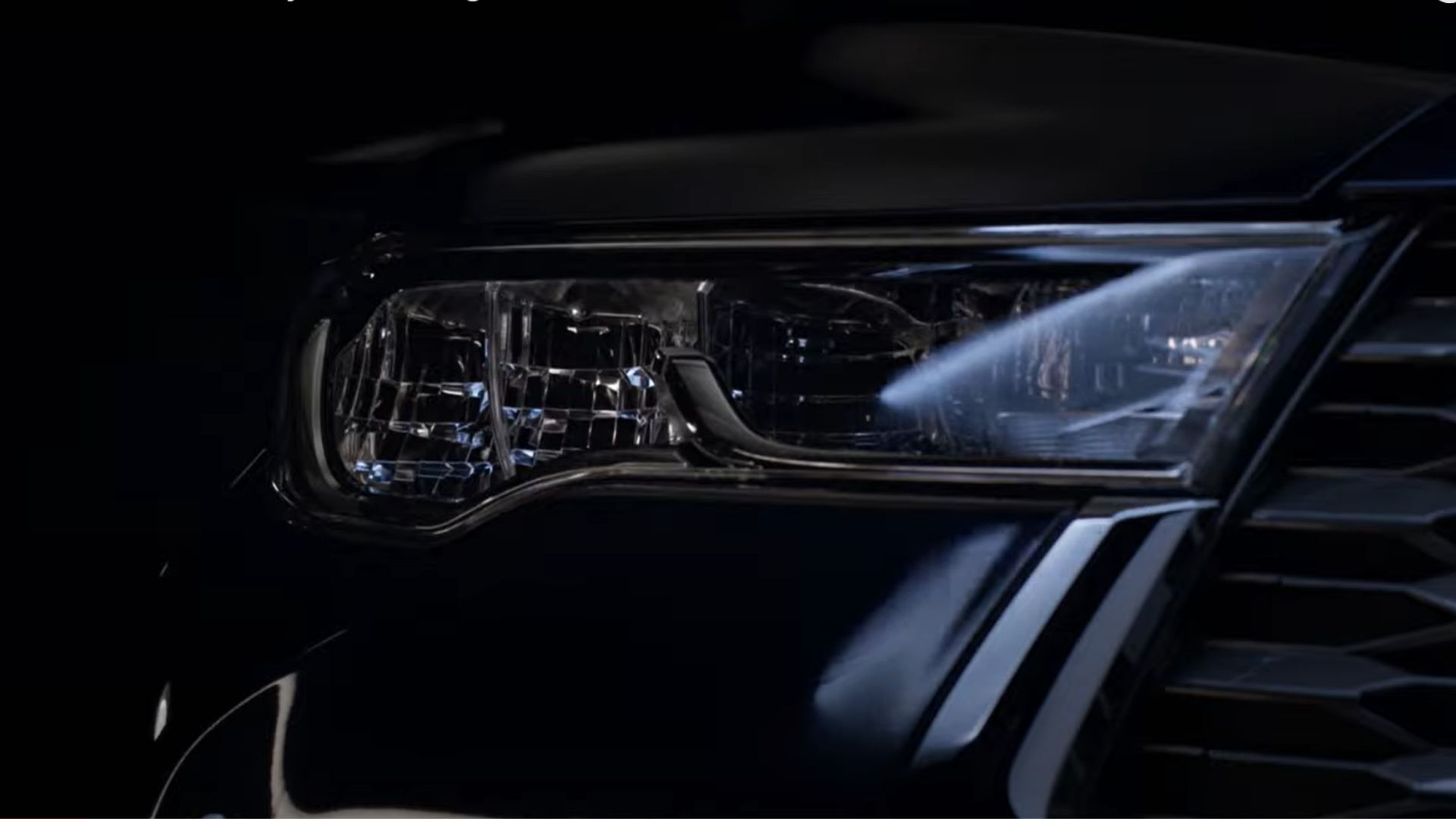 Toyota Innova Teaser headlight