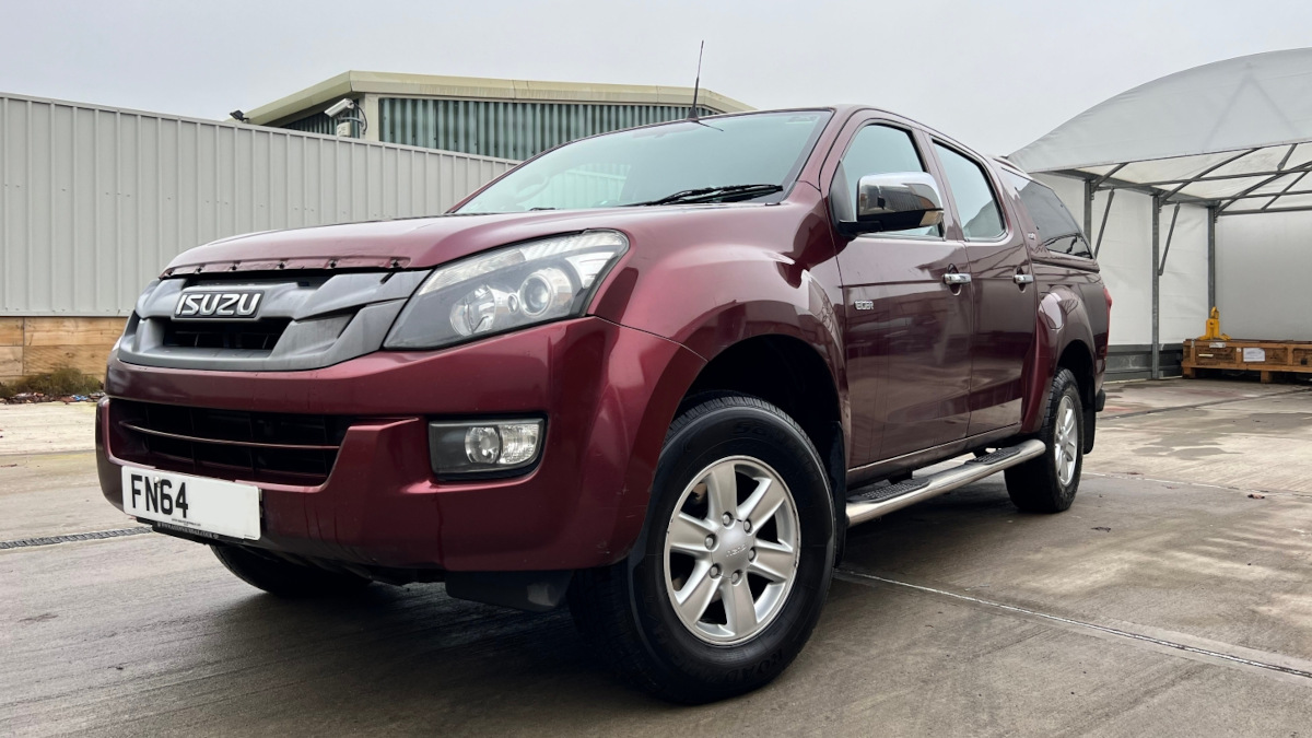 Isuzu D-Max with more than 565,000km or 350,000 miles on the odometer