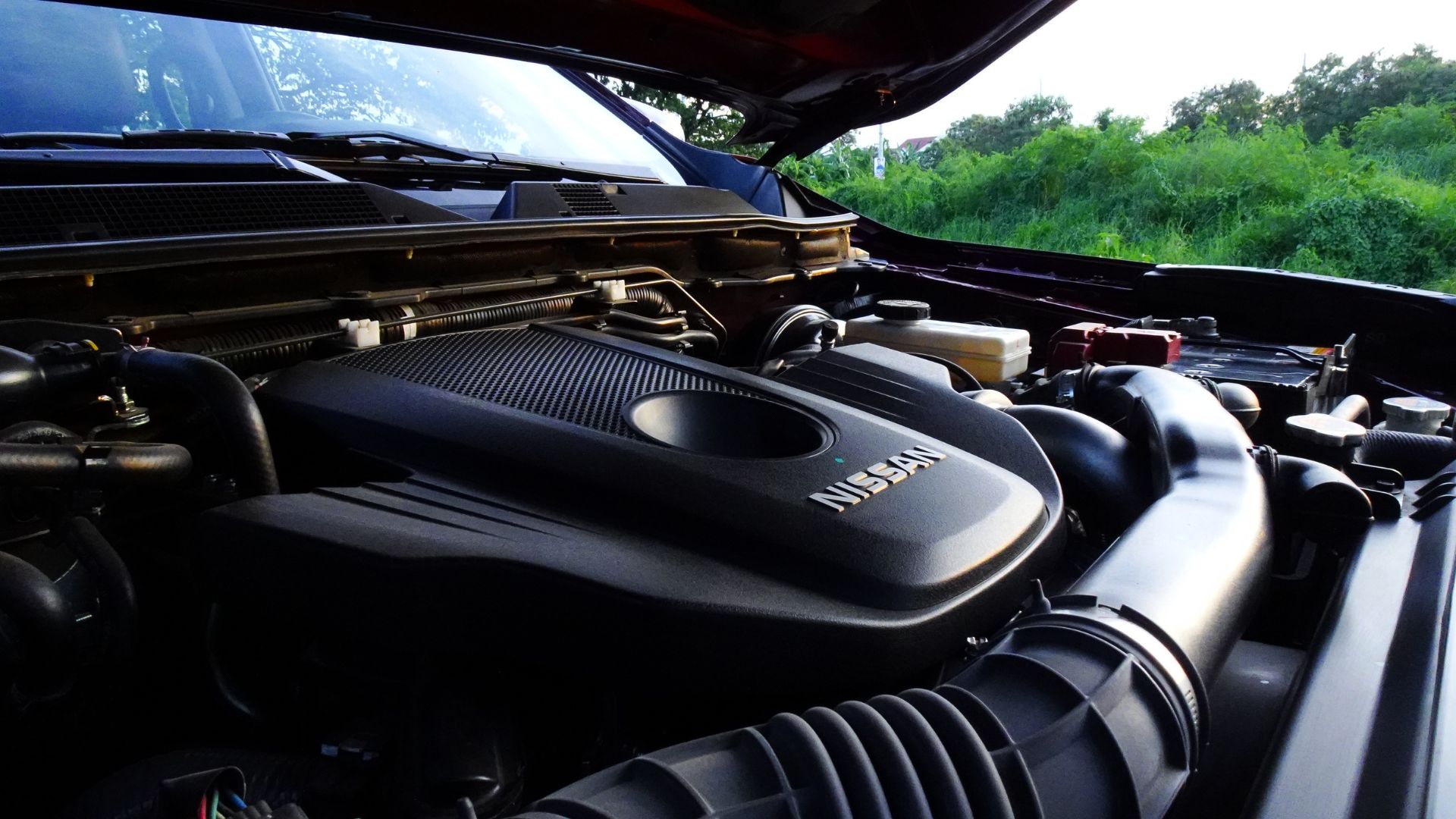 Nissan Terra VL 4x4 review engine