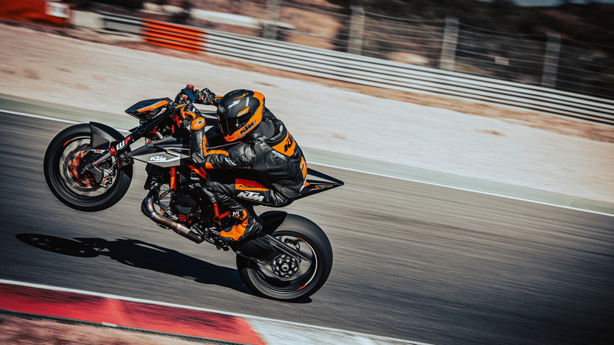 2023 Ktm 1290 Super Duke Rr: Specs, Features, Photos