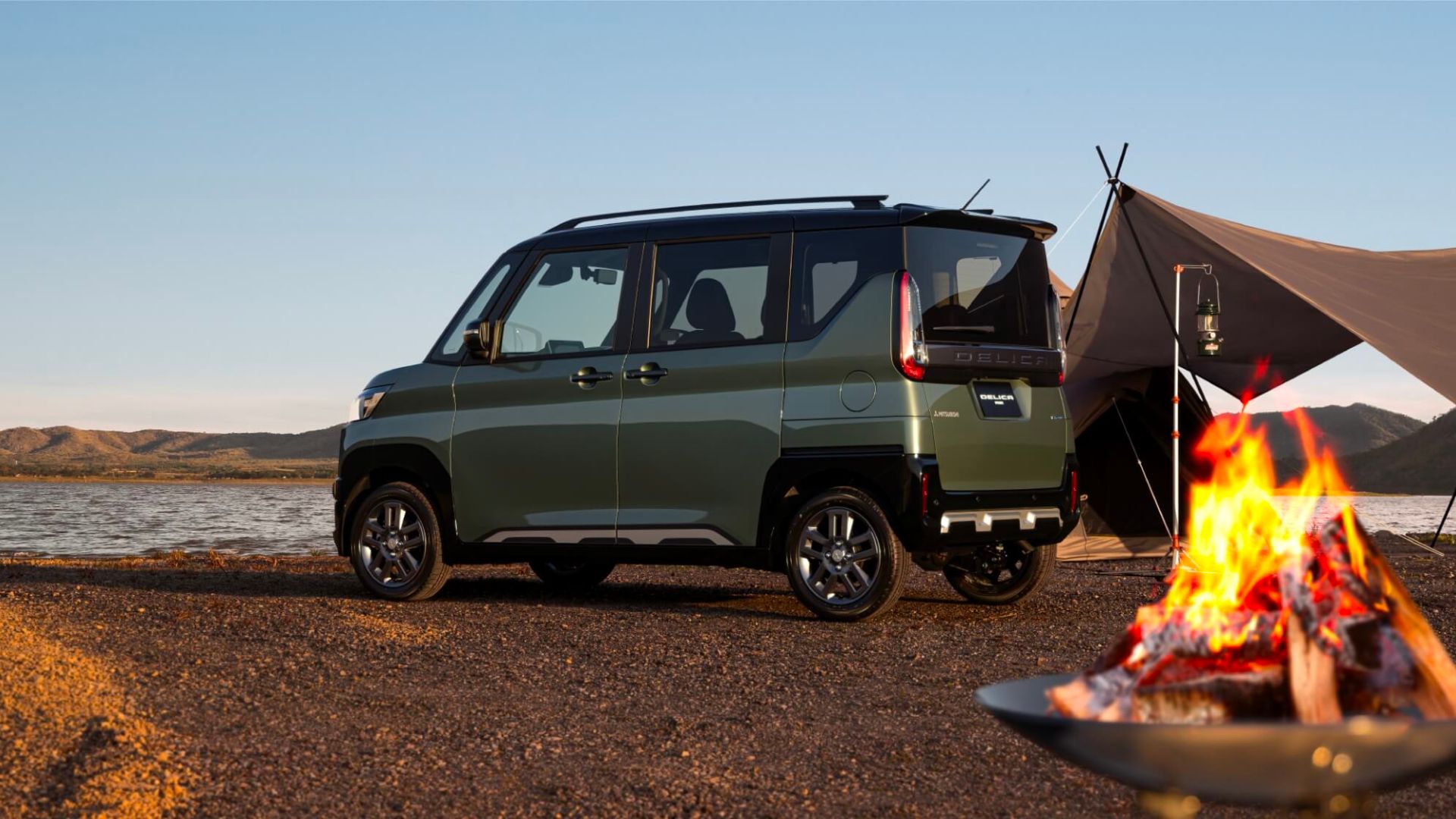 Mitsubishi Delica Mini rear