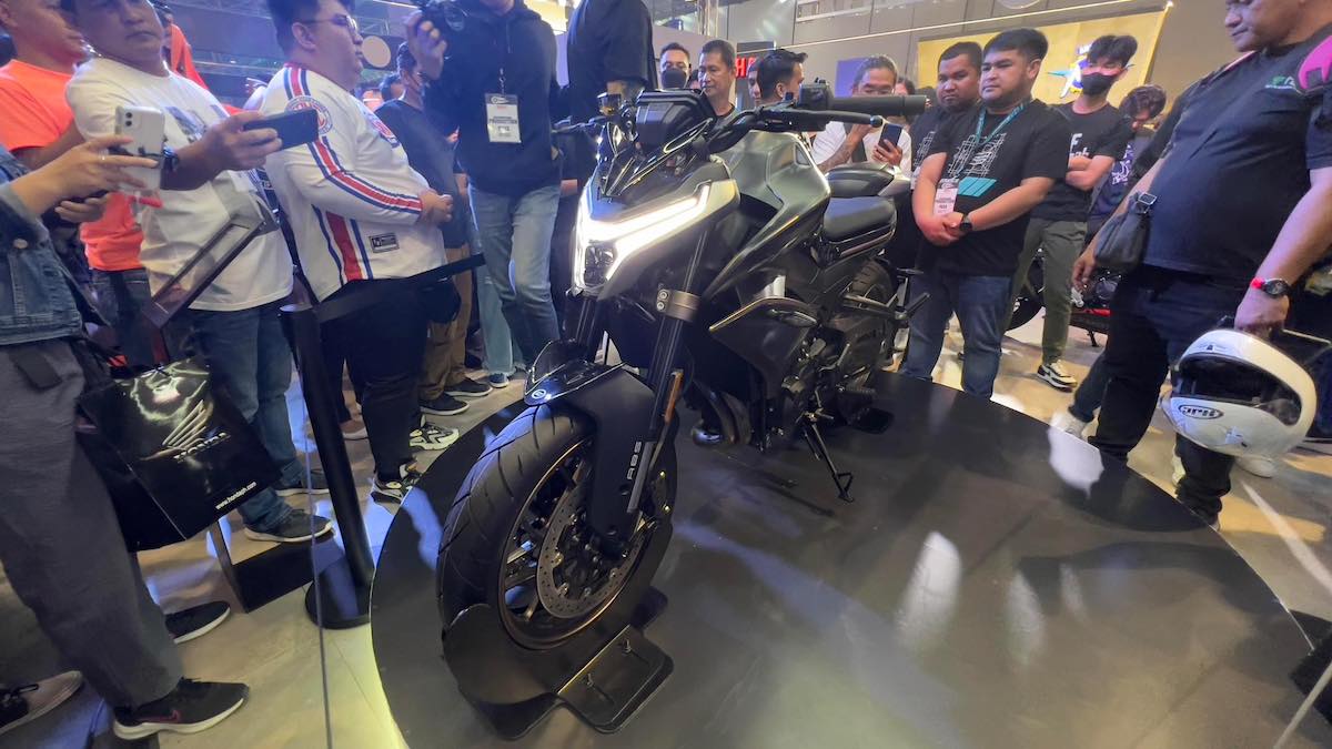 cfmoto 800 nk launched at the 2023 makina moto show