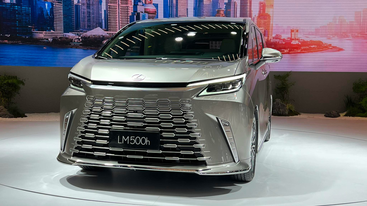 All-new Lexus LM makes its world premiere in Shanghai