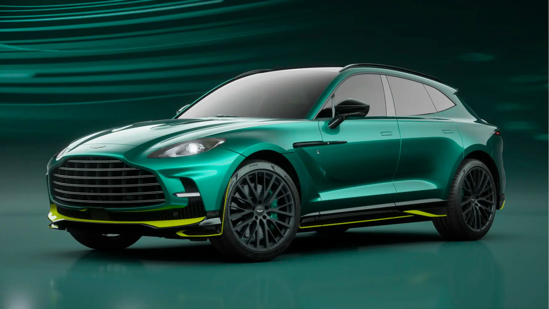 Aston Martin gives the DBX707 more F1-inspired looks