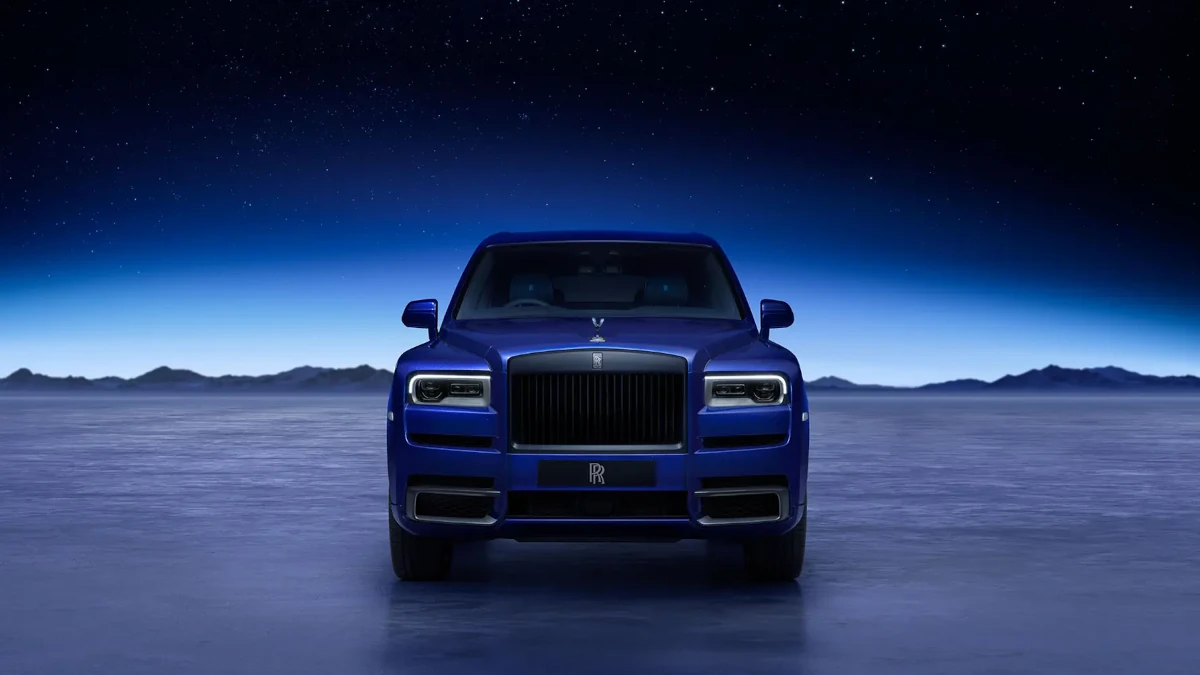 Rolls-Royce Black Badge Cullinan blue shadow