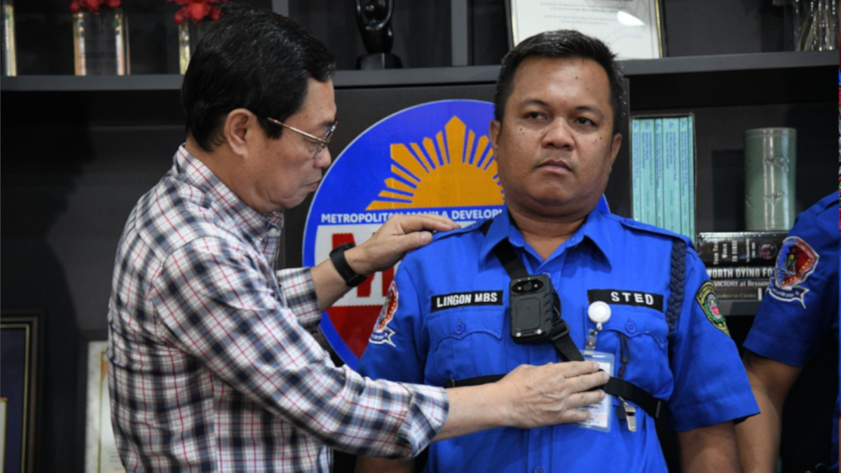 MMDA enforcers will soon start using body cameras