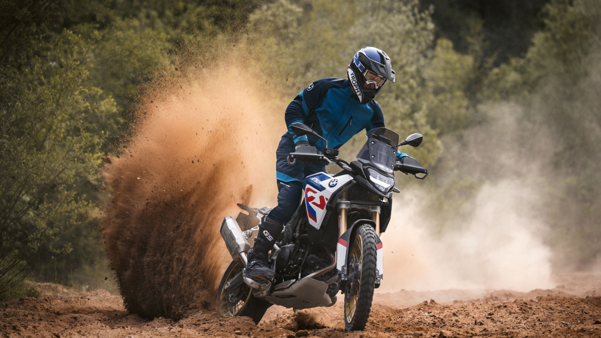 BMW F900 GS, F900 GSA, F800 GS: Specs, Price, Features