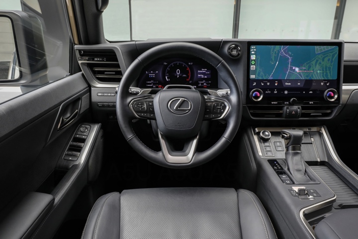 Top Gear Philippines drives the 2024 Lexus GX550 in Japan