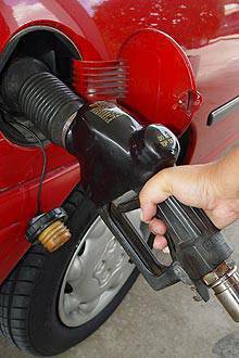 TopGear.com.ph Philippine Car News - Solon wants to limit oil companies’ profit