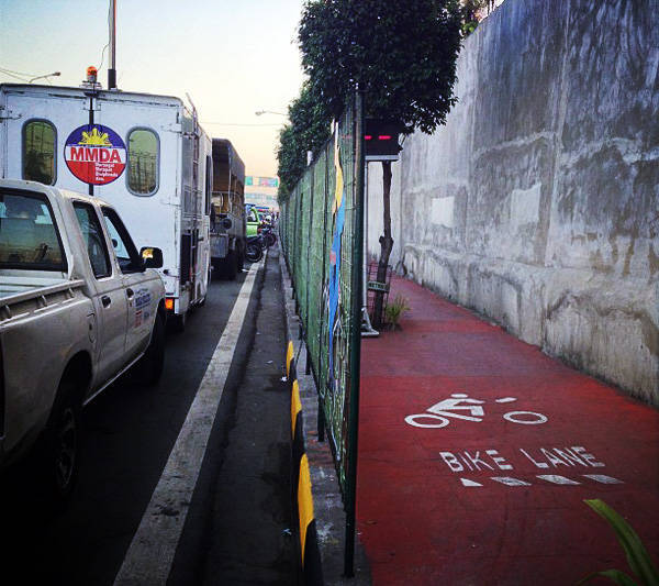 Bike lane bike sharing system introduced on EDSA