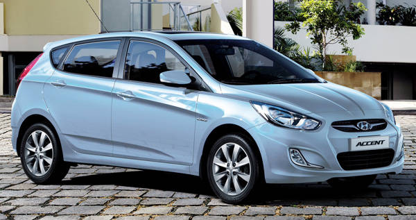 Hyundai Accent Hatchback Photos and Specs. Photo: Accent Hatchback