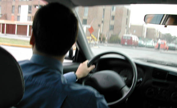 TopGear.com.ph Philippine Car News - US insurance group says daydreaming is top driver distraction