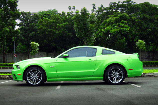 Review: Ford Mustang 5.0 V8 GT Premium with Performance Package | Top Gear Philippines