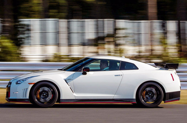 This is what the Nissan GT-R Nismo looks like on the track and up close