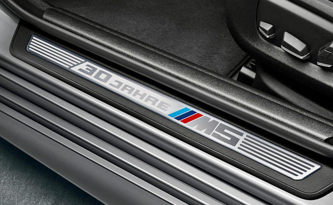 BMW 30 Jahre M5