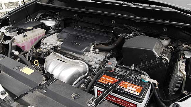 Toyota RAV4 4x4's engine