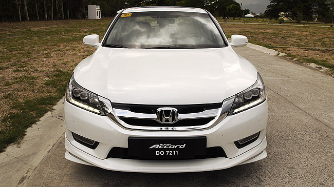 Top Gear Philippines reviews the Honda Accord 3.5 V6 SV 