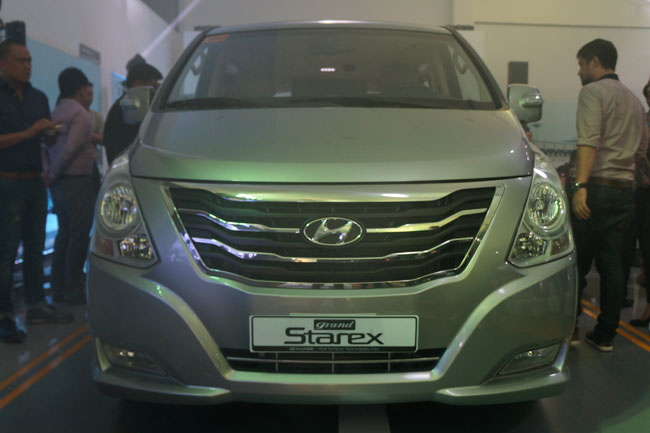 Hyundai Grand Starex Gold