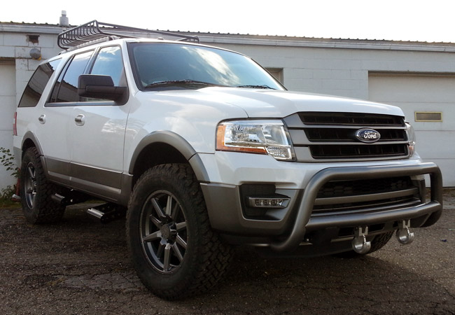 Ford showing off 3 customized versions of 2015 Expedition at SEMA