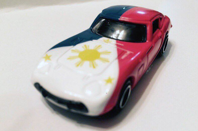 Tomica Toyota 2000GT with Philippine flag