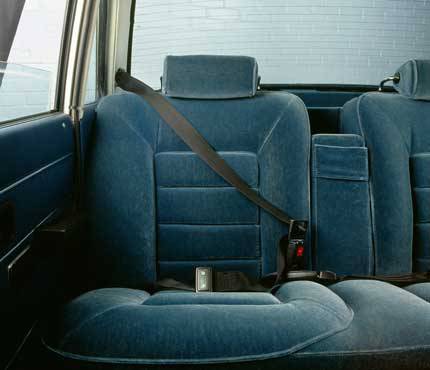 Rear seatbelt 