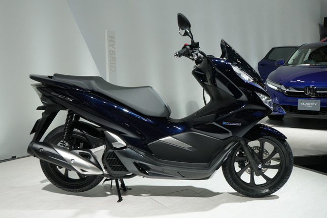 Honda motorcycles at the 2017 Tokyo Motor Show