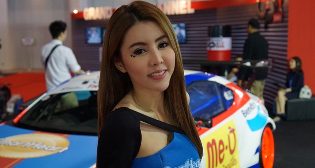 36th Bangkok Motor Show girls