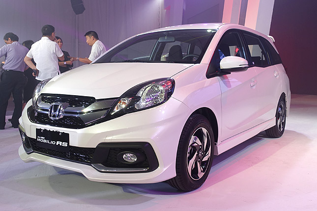 15 images Honda  Mobilio  small MPV inside and out