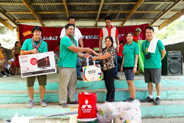 Mitsubishi Philippines donates school supplies