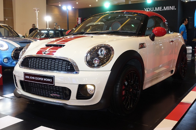 Cars at the Indonesia International Motor Show 2015