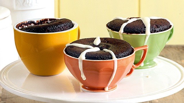 Microwave chocolate lava cakes