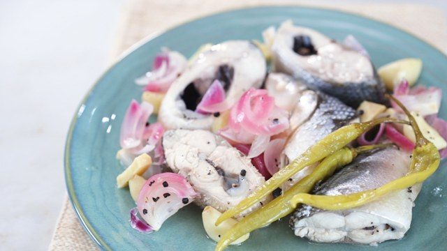 paksiw na bangus in a blue bowl