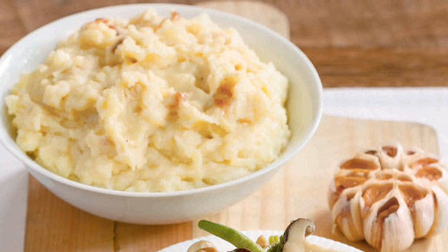 mashed potato with garlic