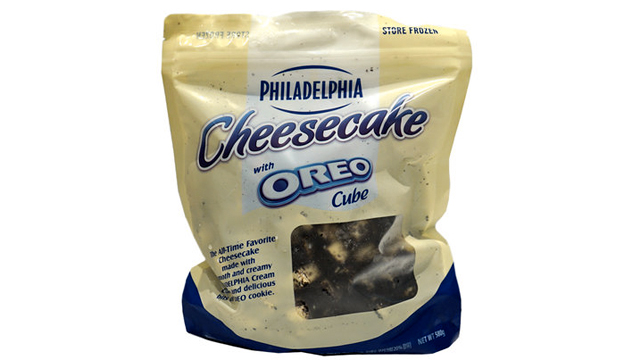 Philadelphia's Cheesecake with Oreo cubes
