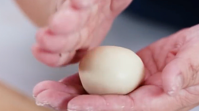 buchi rice flour dough rolled into balls