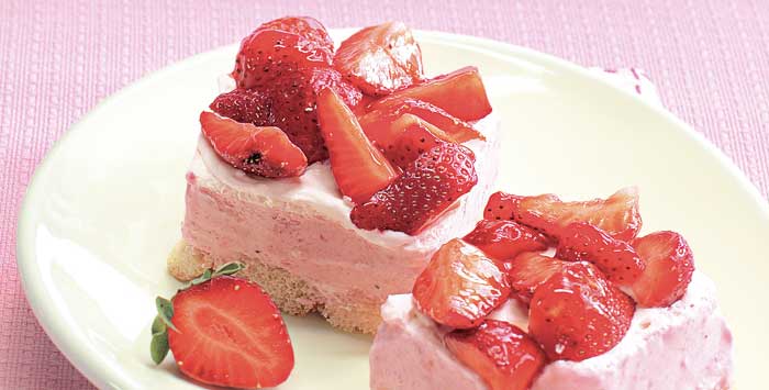 Strawberry Tiramisu Cake Recipe